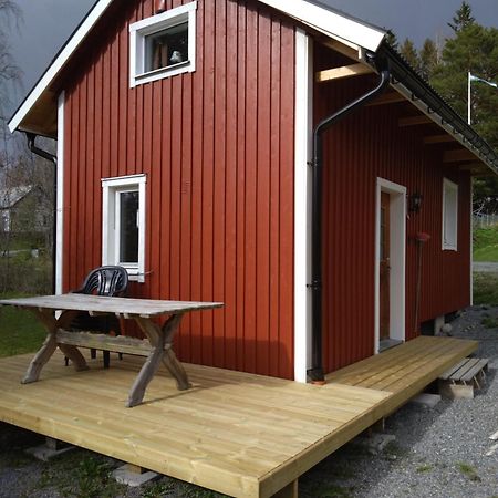 Nyrenoverad Charmig Gaeststuga Med Sovloft I Jaerpen Jarpen Extérieur photo