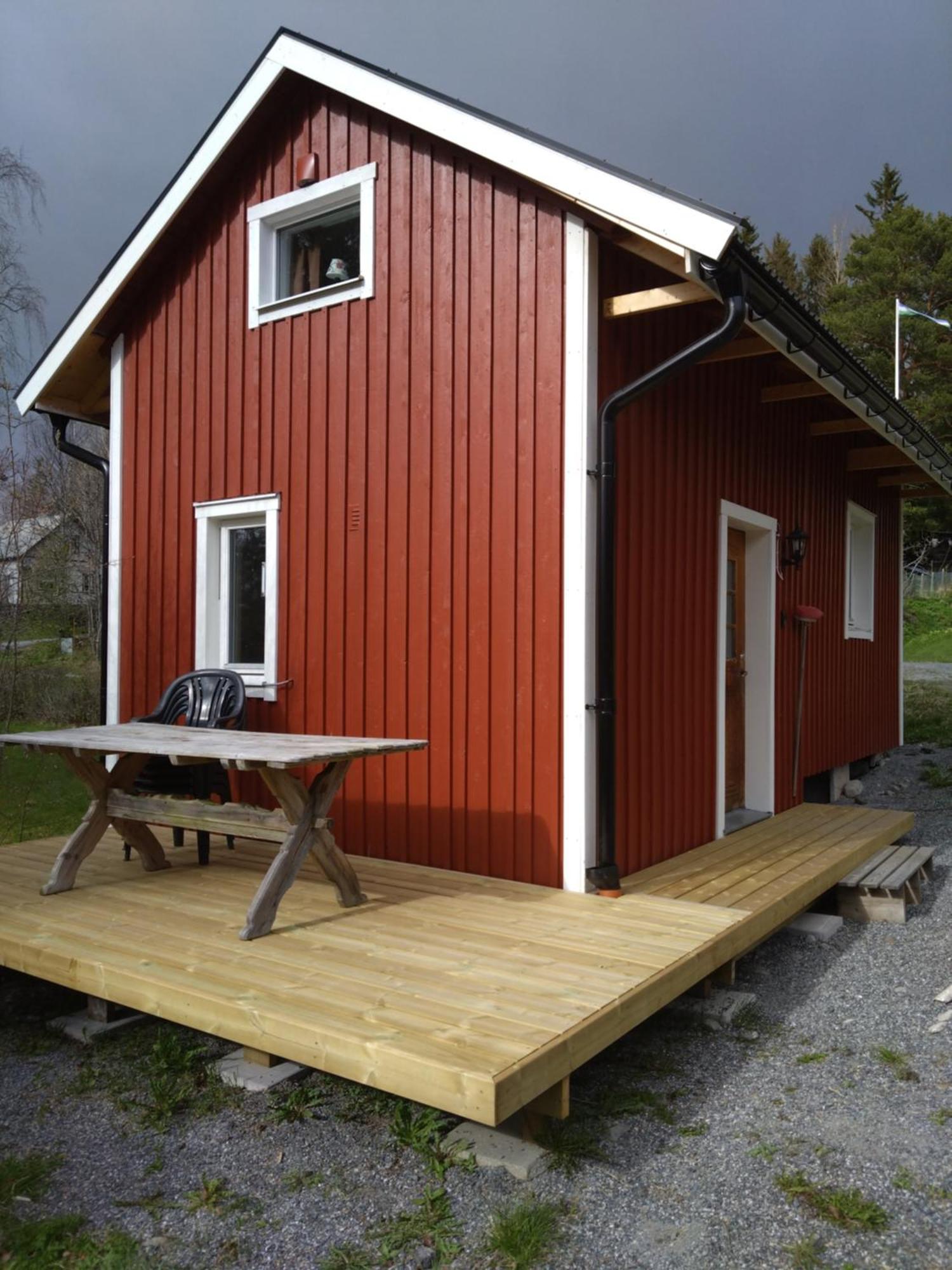 Nyrenoverad Charmig Gaeststuga Med Sovloft I Jaerpen Jarpen Extérieur photo
